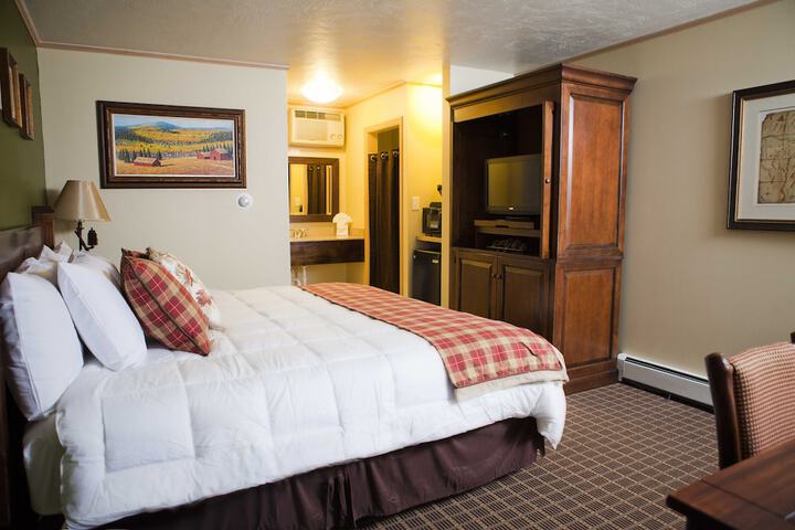 Room 27 of 60