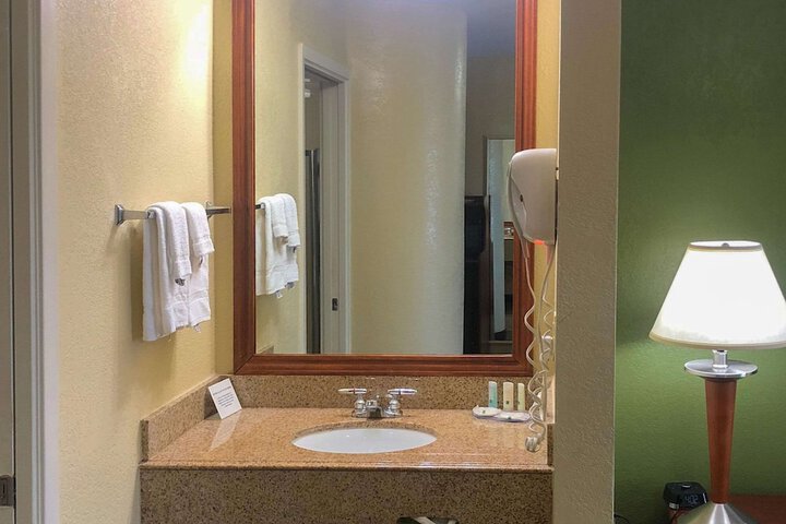 Room 41 of 59