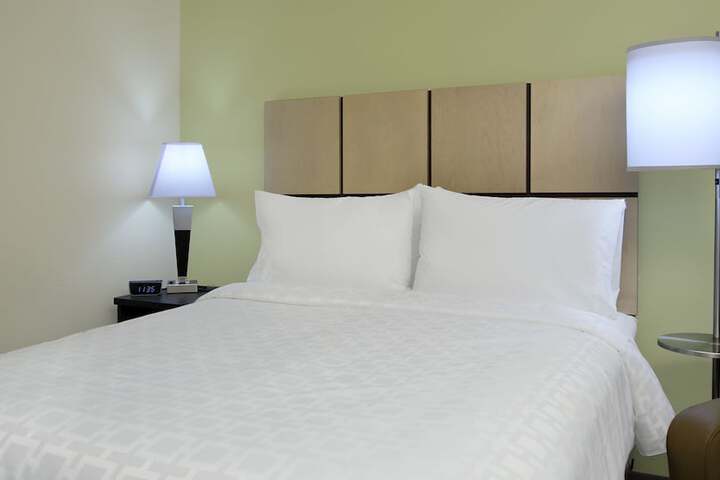 Room 28 of 41