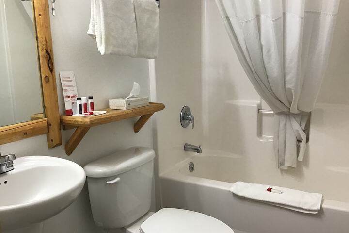 Room 10 of 42