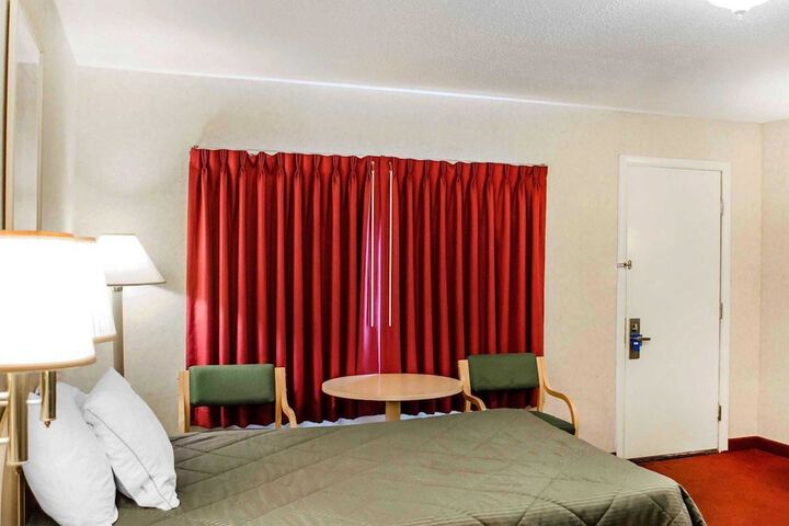 Room 21 of 43