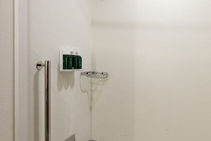 Room 13 of 50