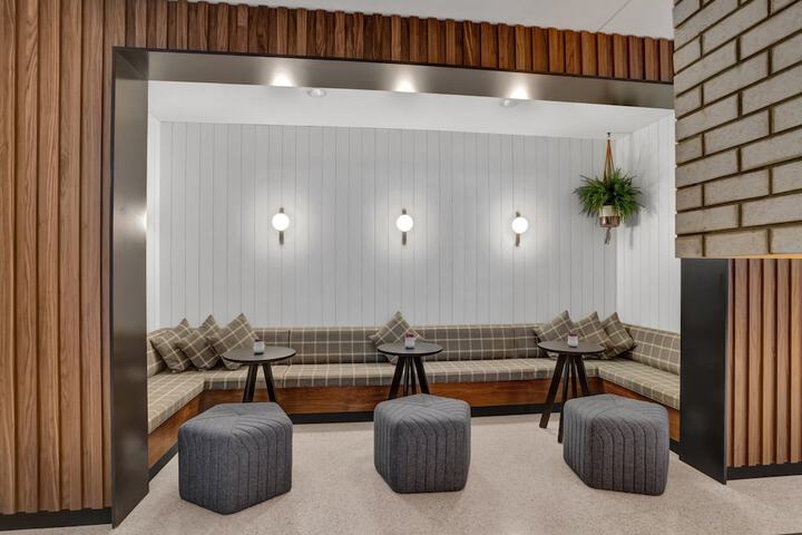 Hotel 6 of 138