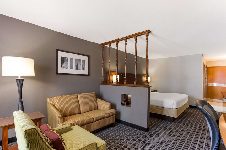 Room 15 of 34