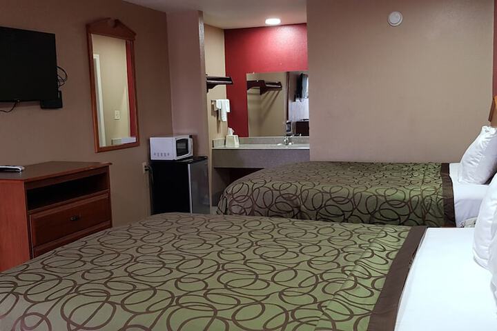 Room 21 of 32