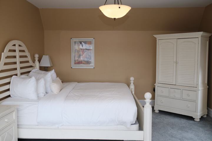 Room 100 of 185