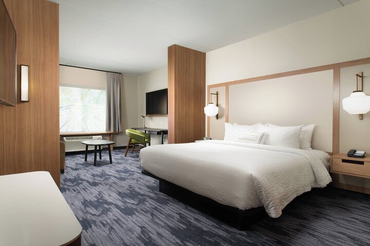 Room 20 of 39