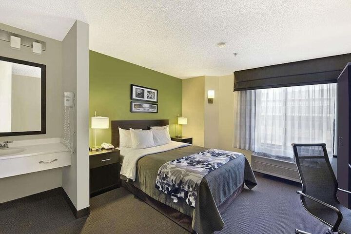 Room 16 of 20