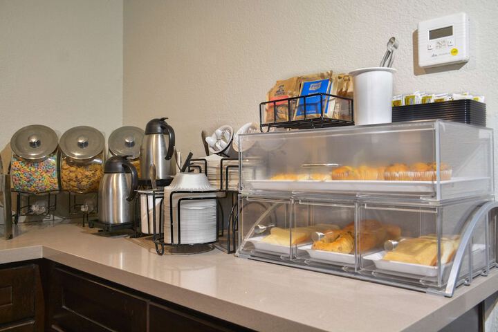 Breakfast/Coffee Service 45 of 55