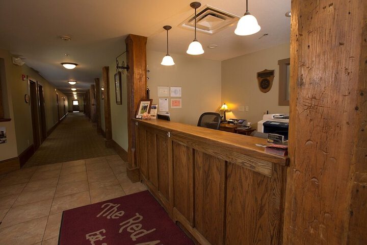 THE RED MILL INN