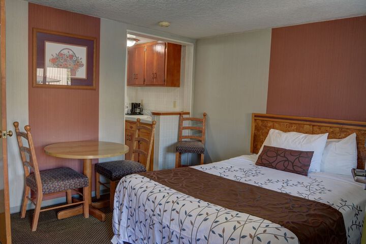 Room 28 of 34
