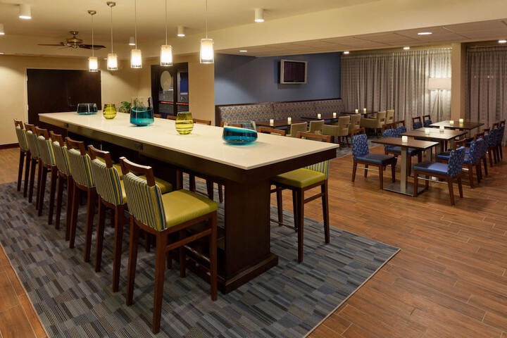 Hampton Inn by Hilton New Bedford / Fairhaven