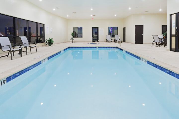Holiday Inn Express Hotel & Suites Brownfield by IHG