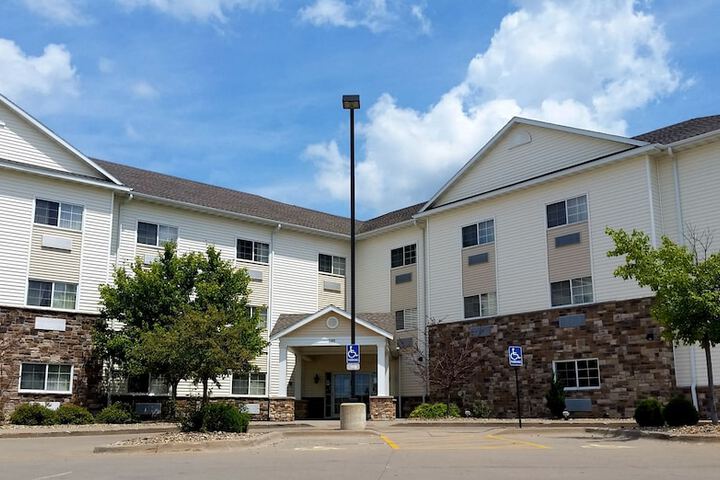 Hotel 3 of 51