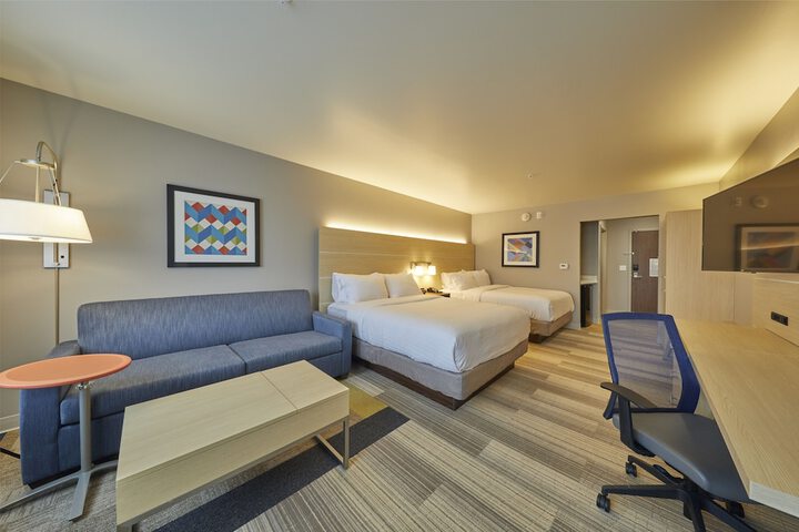 Room 20 of 38