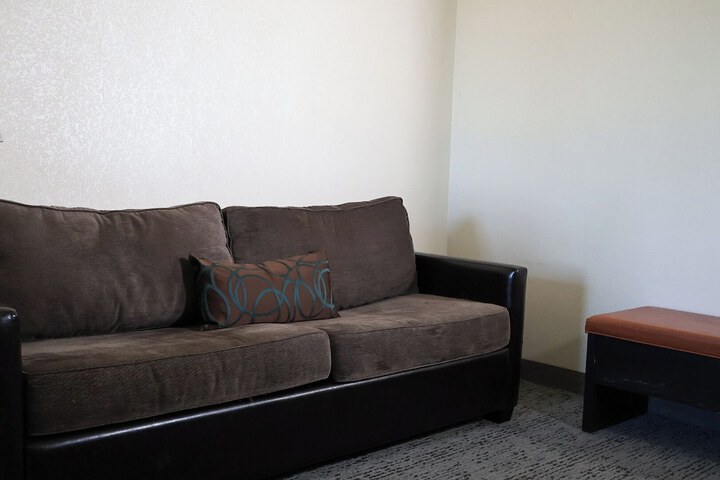 Room 15 of 53