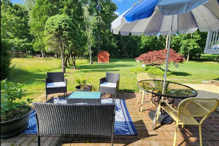 Chic Spacious Apt Near Attractions / Food/EWR/NYC