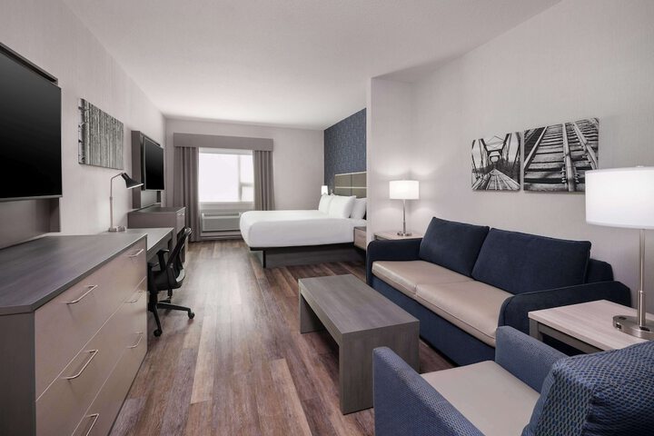 Room 42 of 55