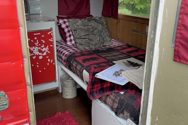 Nauti Otter Inn and Yurt Village