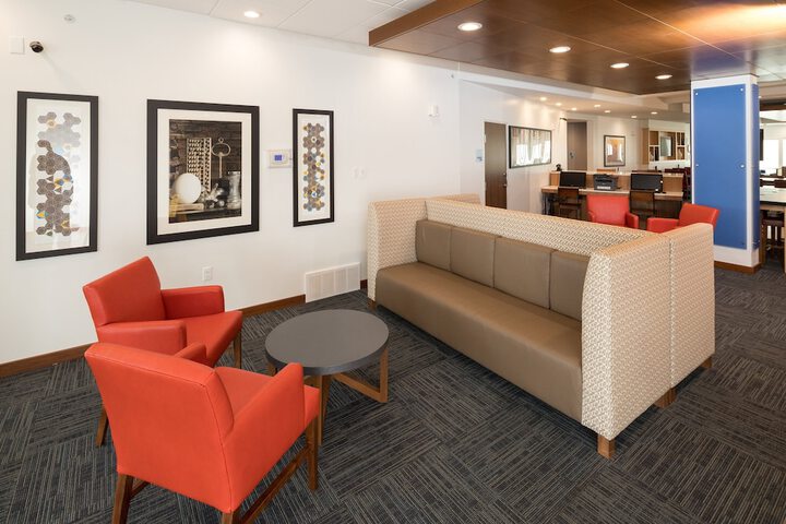 Holiday Inn Express Hotel & Suites Bay City by IHG