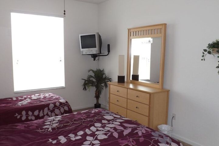 Room 8 of 20