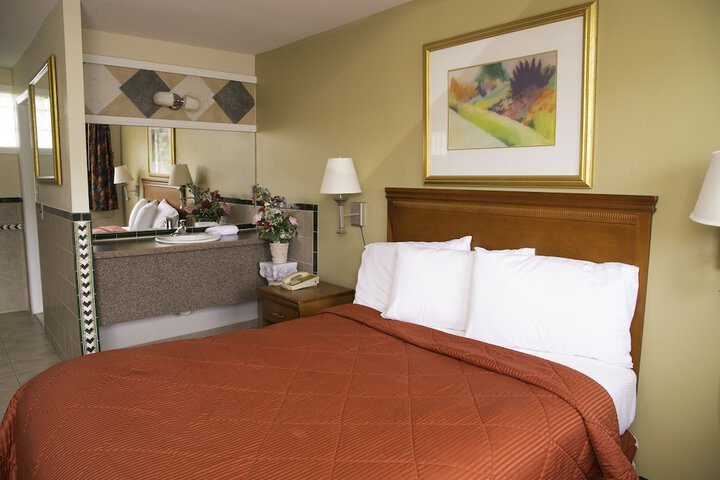 Room 20 of 37