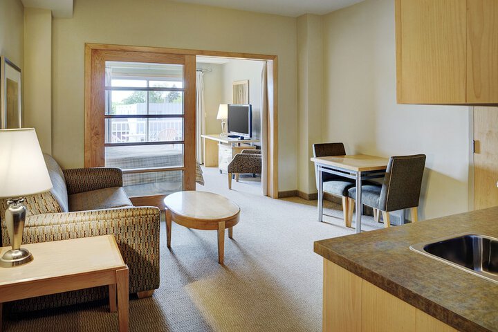 Lakeview Gimli Resort & Conference