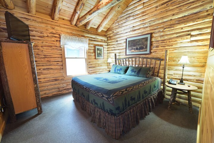 Lodges at Cresthaven
