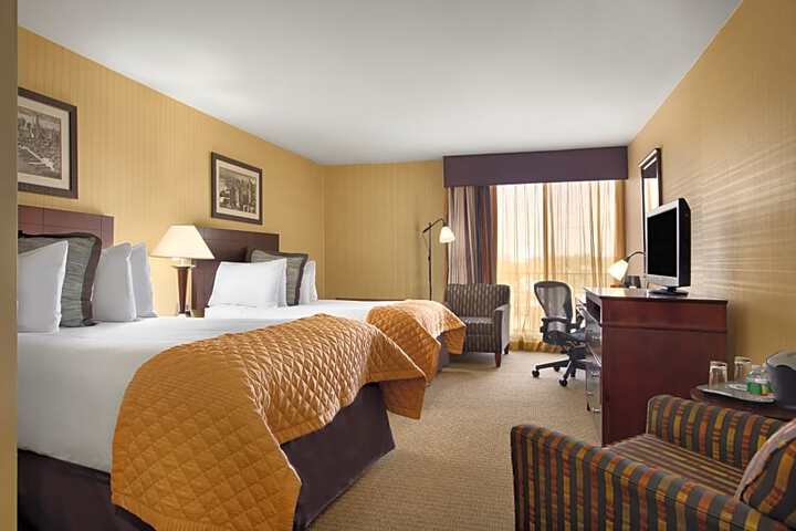 Wyndham Garden Newark Airport