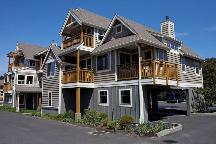 The Ocean Lodge