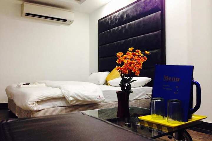 Room 3 of 22