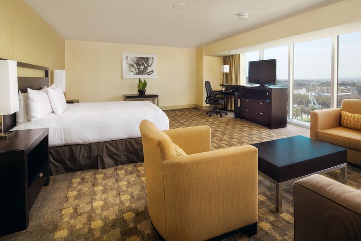 Room 35 of 100