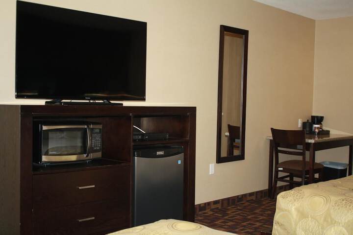 Room 35 of 38
