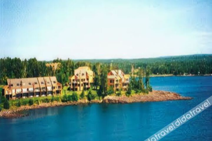 Lakehomes at Superior Shores