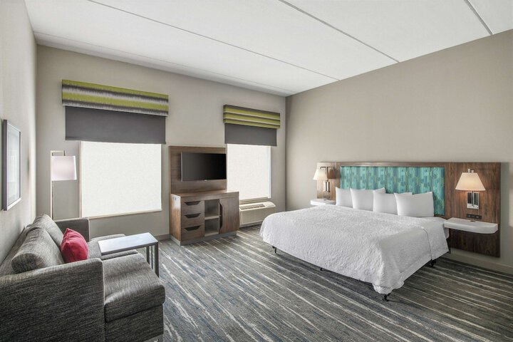 Room 25 of 34