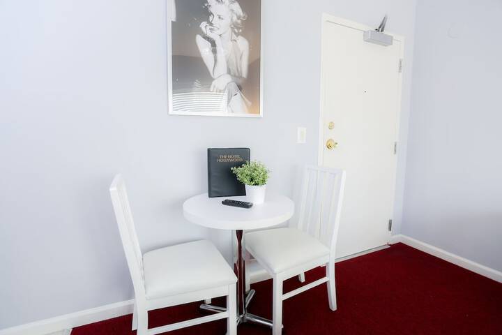 Room 29 of 51