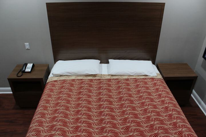 Room 8 of 13