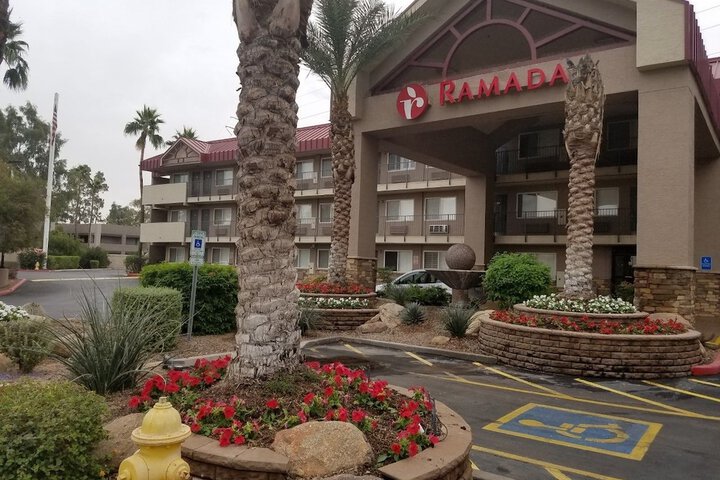 Infinity Inn & Suites