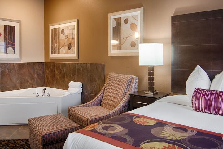 Room 21 of 27