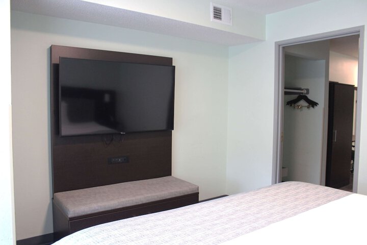 Room 19 of 54