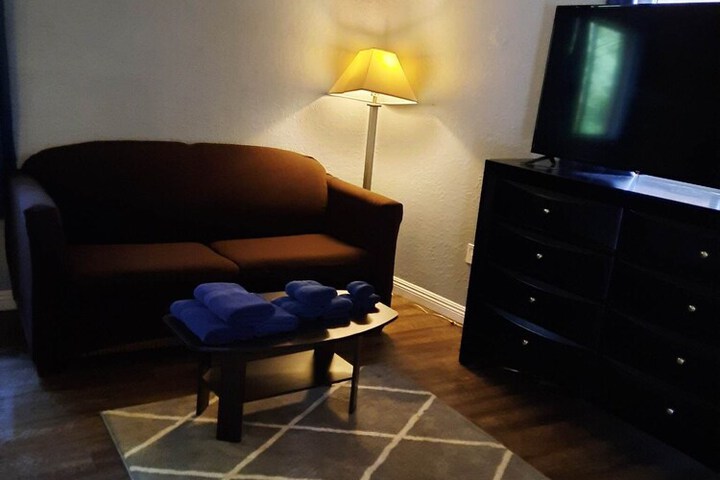 Room 64 of 80
