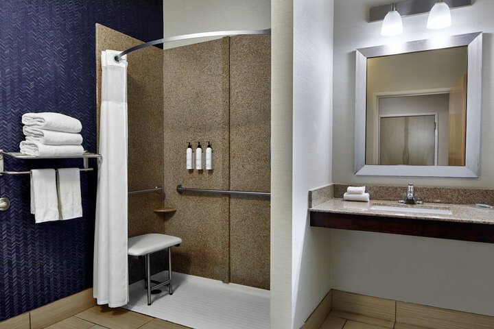 Room 10 of 25