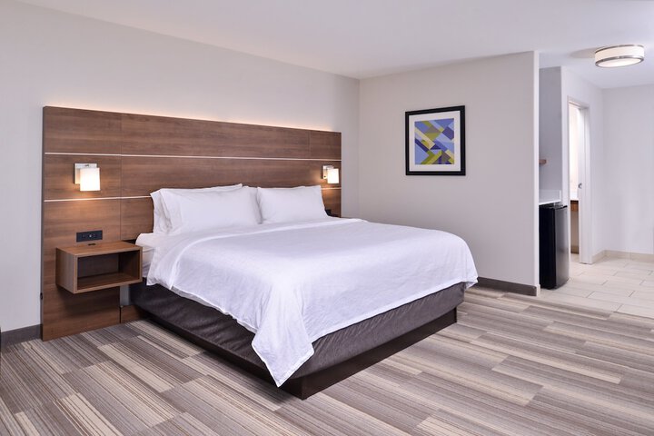 Room 25 of 52