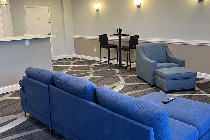 Room 42 of 73