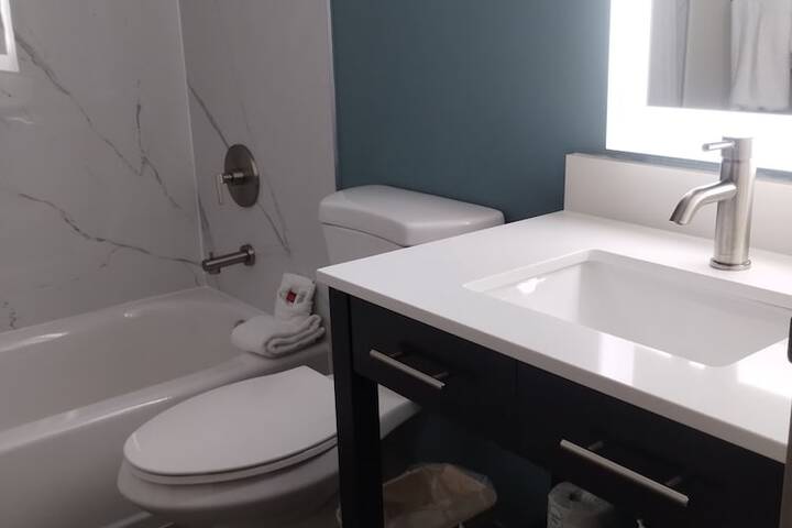 Room 60 of 77