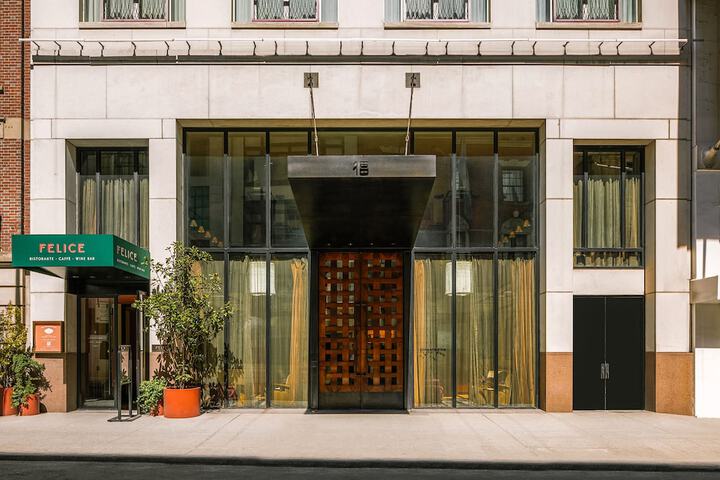 Hotel 4 of 67