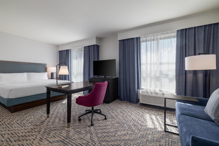 Hampton Inn & Suites Roanoke-Downtown