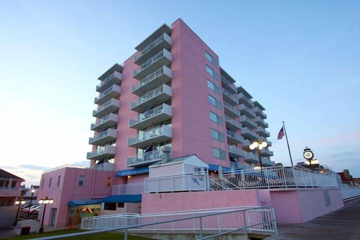 Hotel 3 of 64