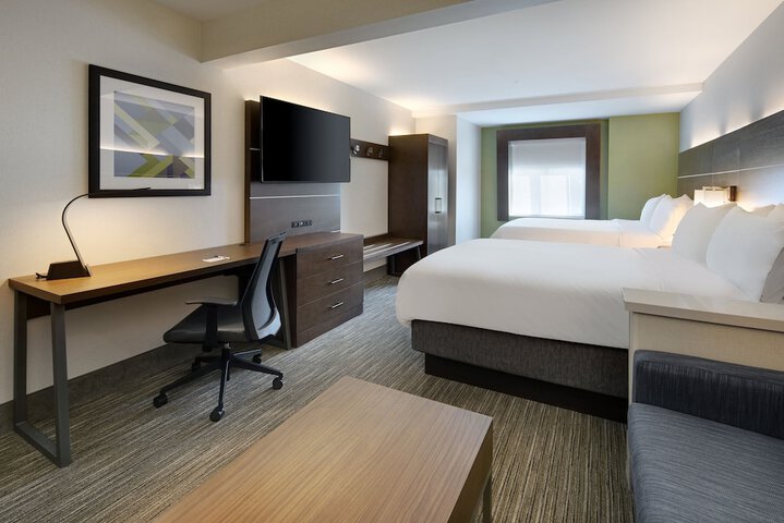 Holiday Inn Express Hotel & Suites Tilton - Lakes Region by IHG