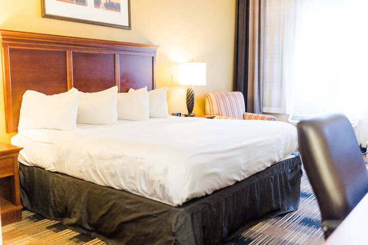 Country Inn & Suites by Radisson Helen, GA